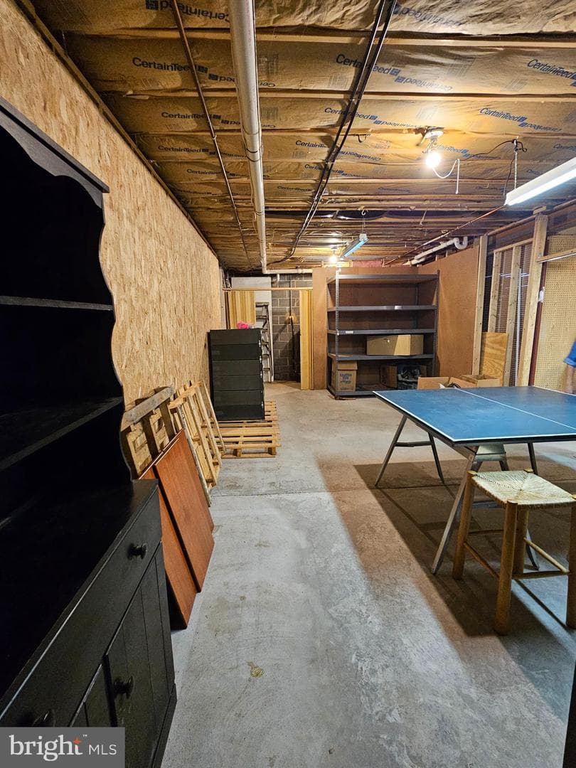 705 Veterans Way photo 52