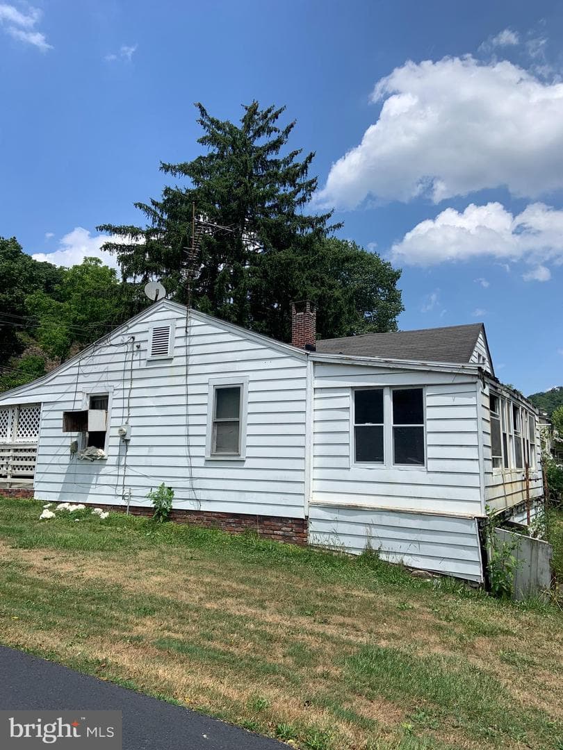 366 Juniata Pkwy E E photo 2