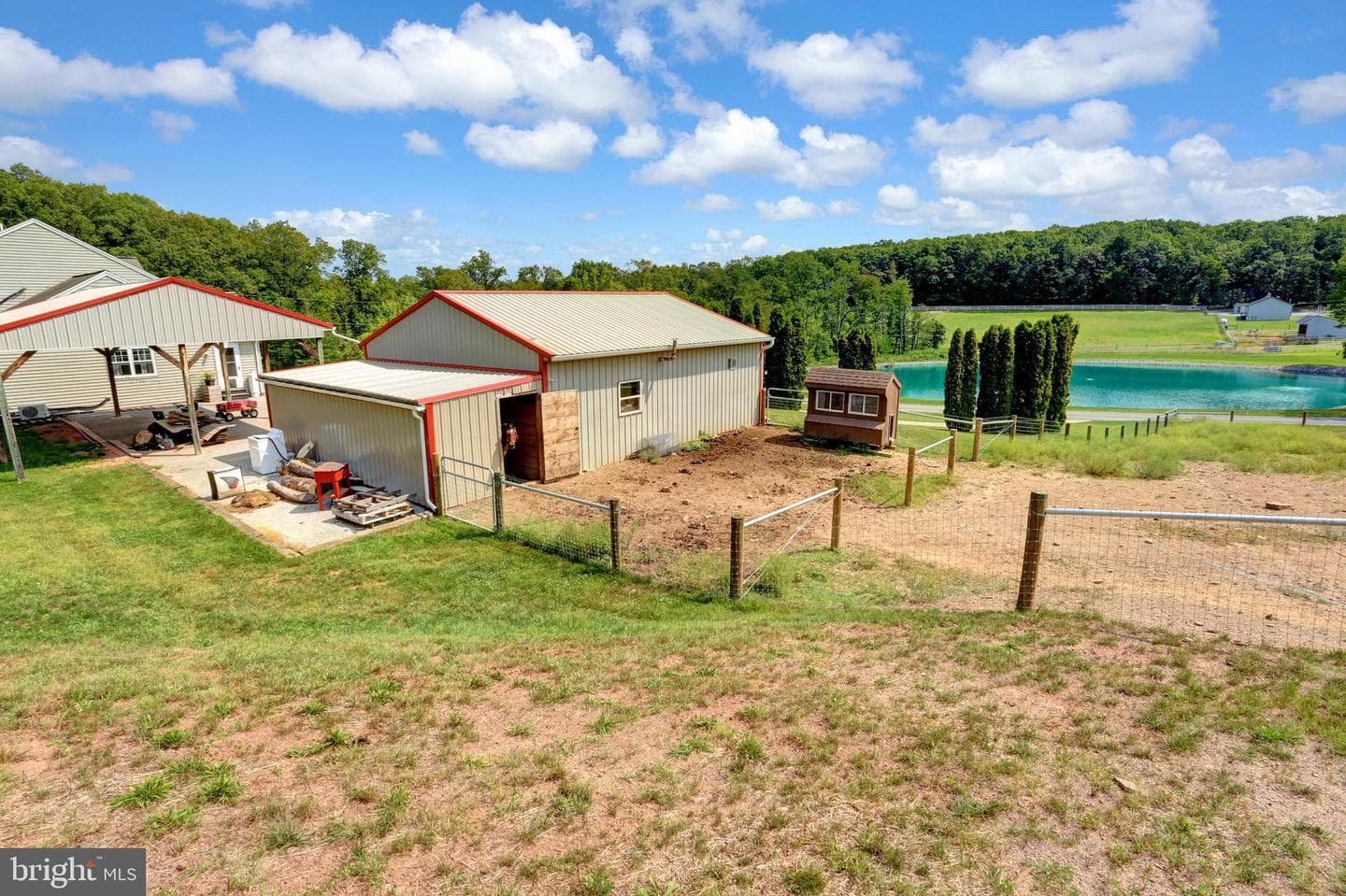 1304 Honeysuckle Hollow Rd photo 46