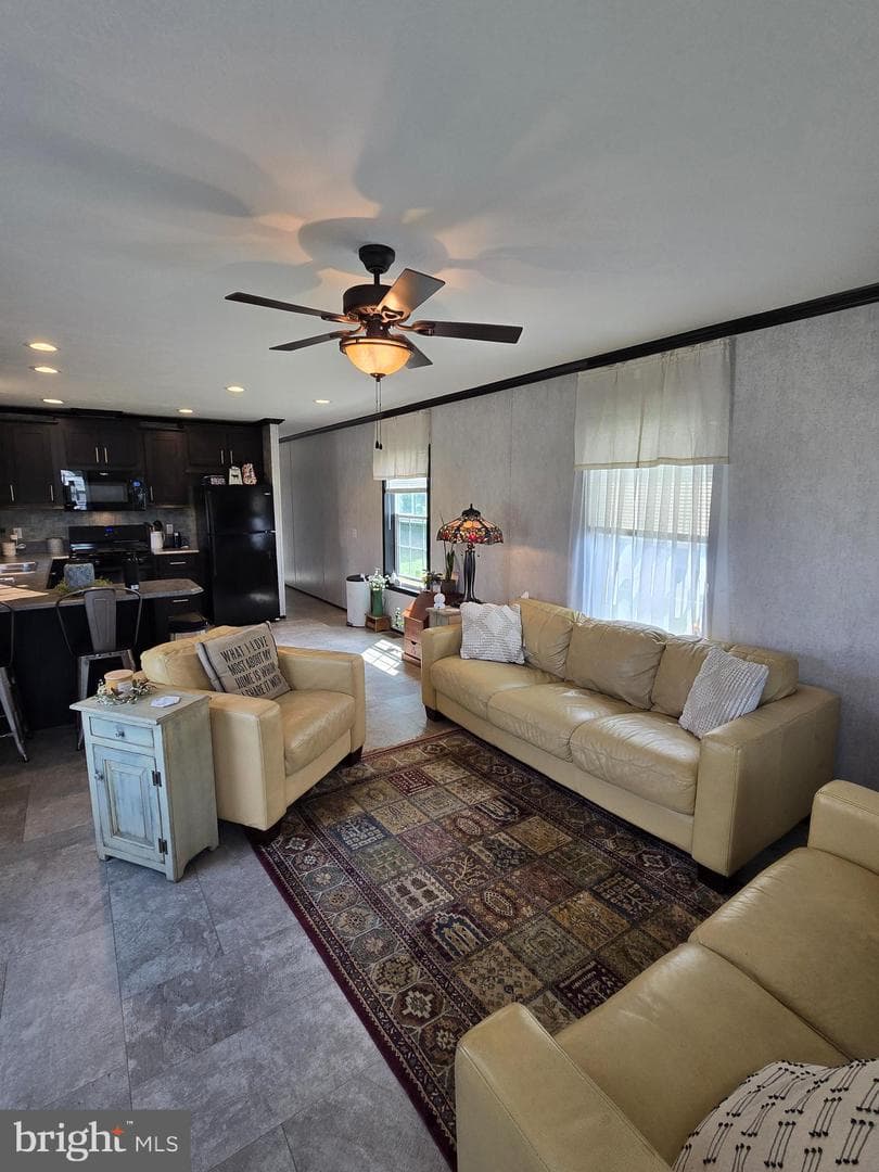 37 Meadowview Drive photo 5