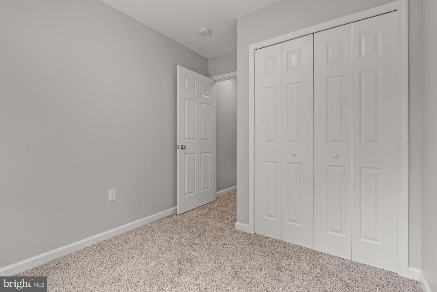 52 Petersburg Lane photo 25