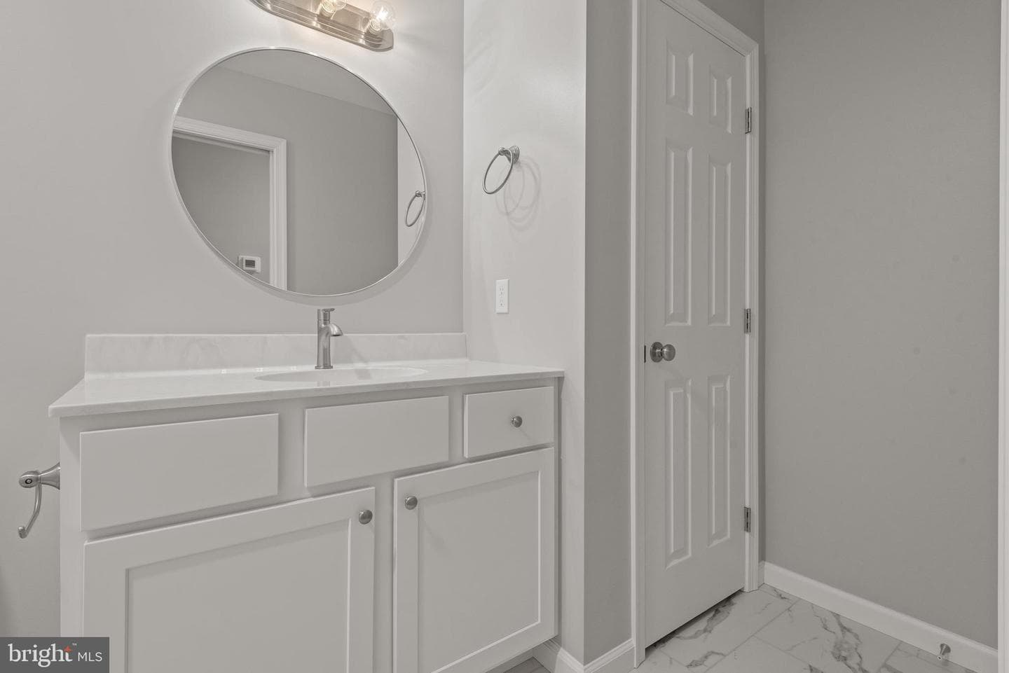 52 Petersburg Lane photo 26