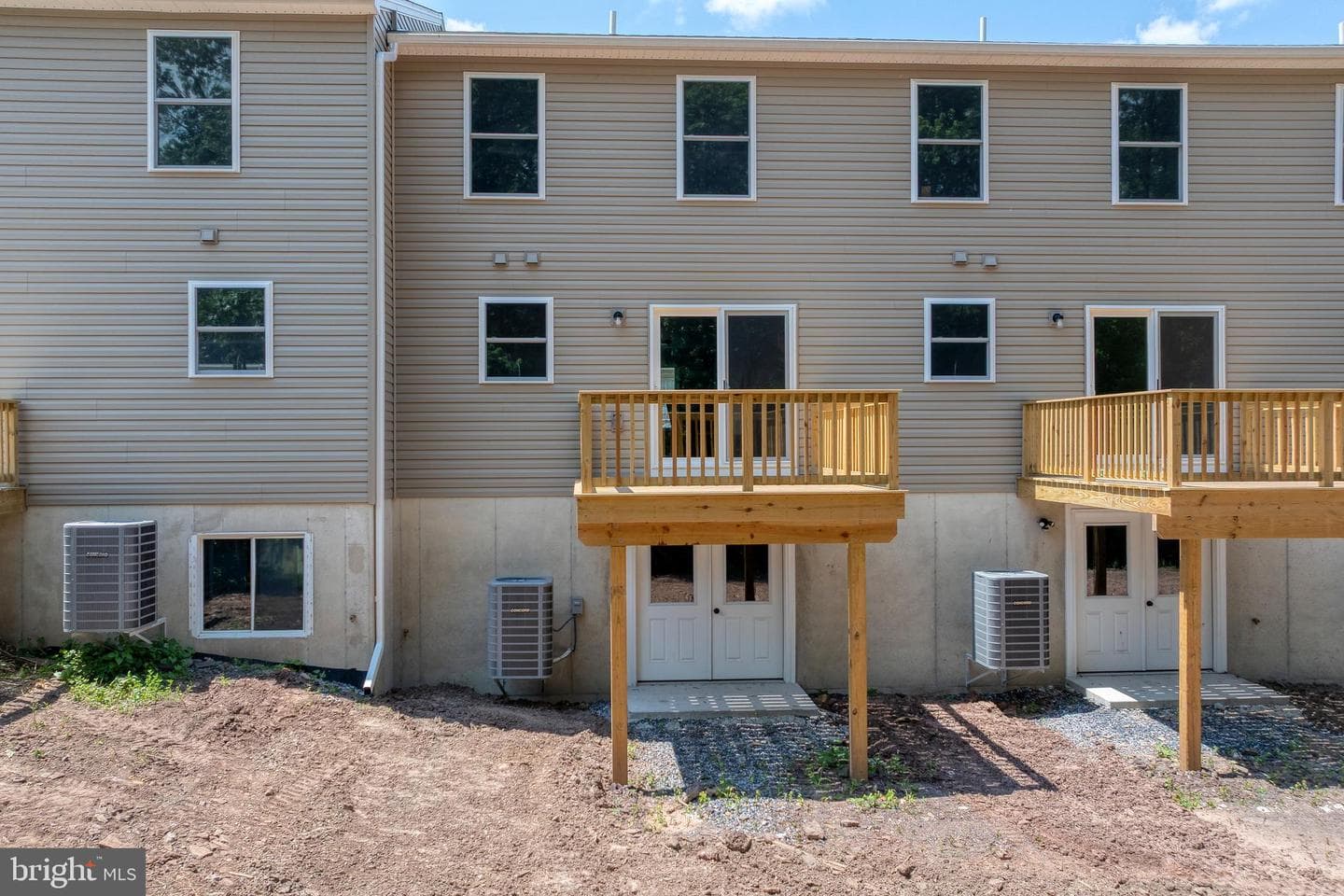 52 Petersburg Lane photo 34