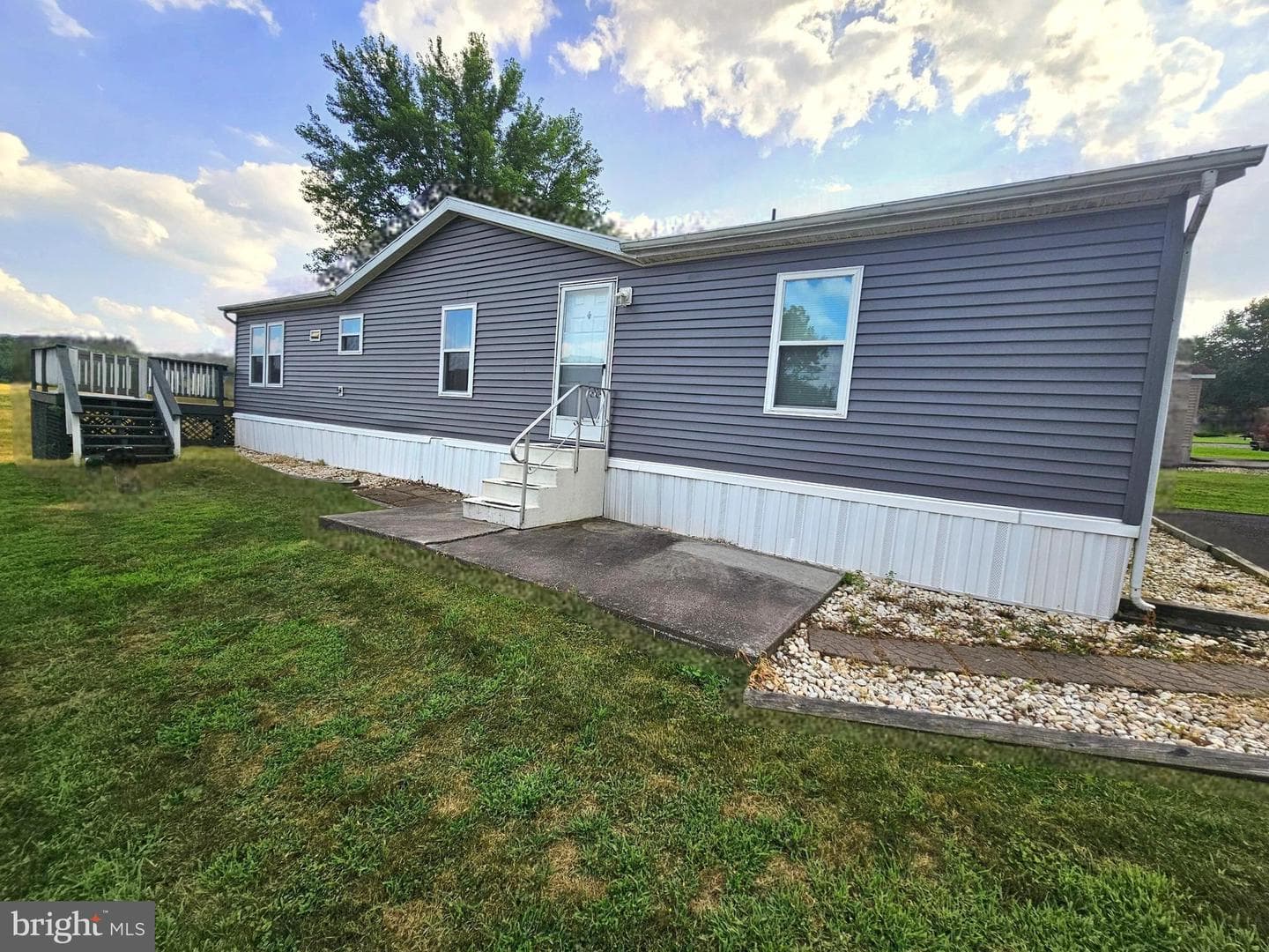 415 Meadow Lane photo 1