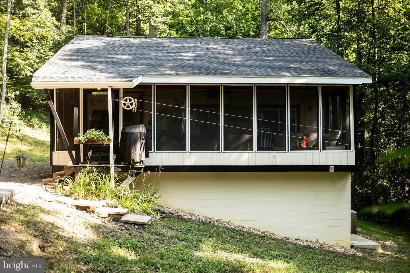 398 Acorn Road photo 3