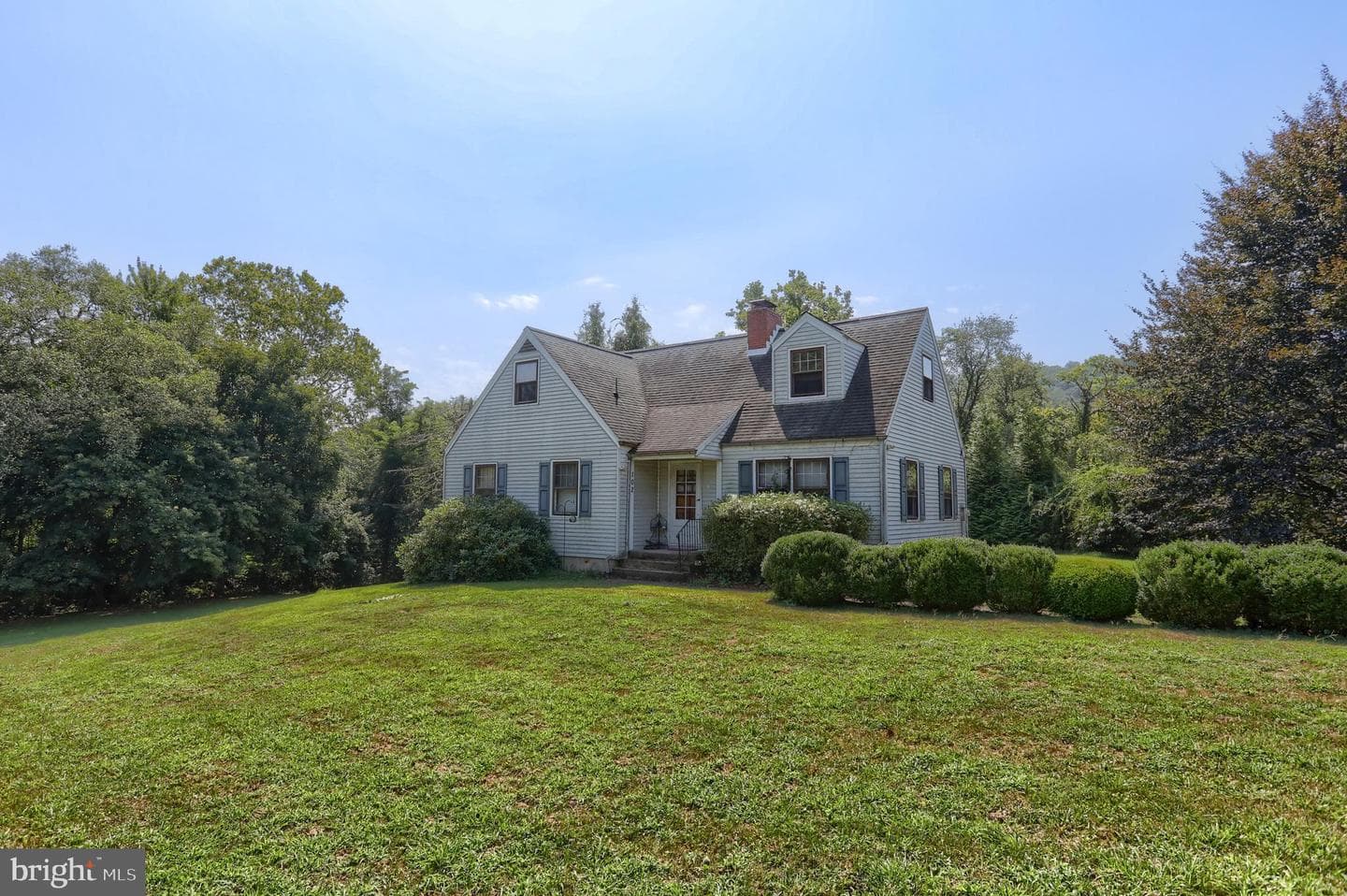 102 Kings Highway photo 1