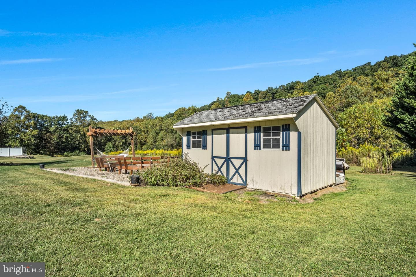 310 Greenbriar Road photo 33