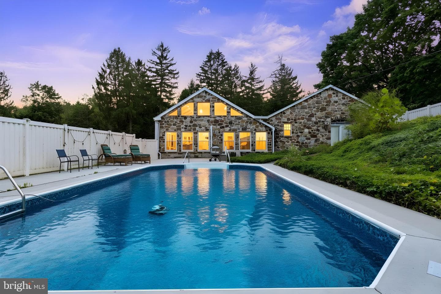 875 Valley Road photo 10