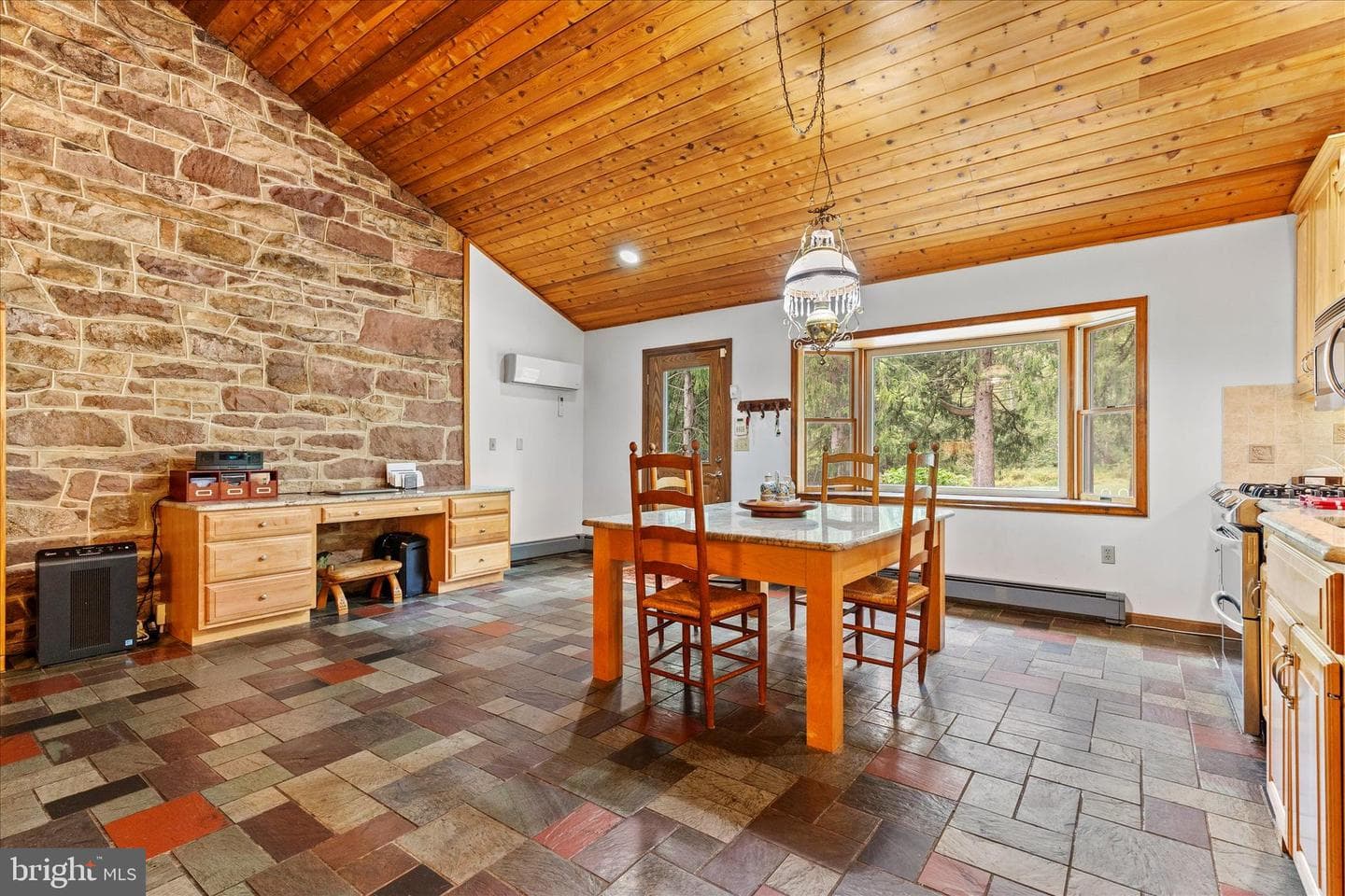 875 Valley Road photo 16