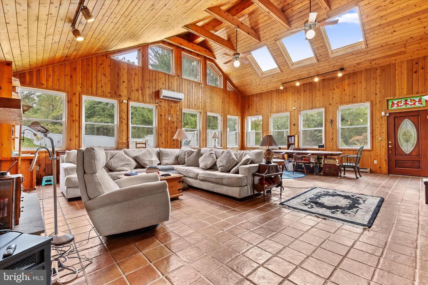 875 Valley Road photo 19