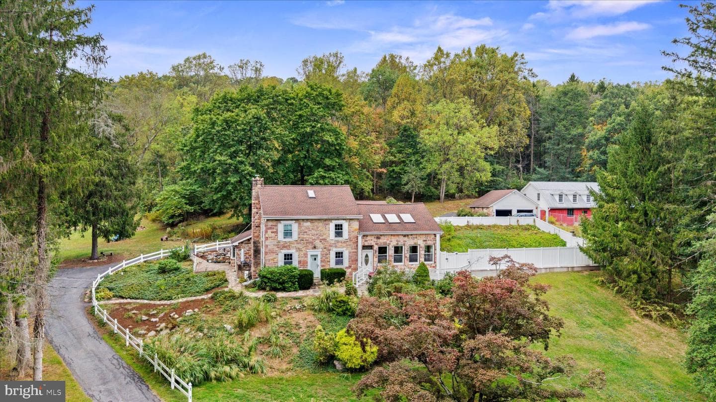 875 Valley Road photo 47