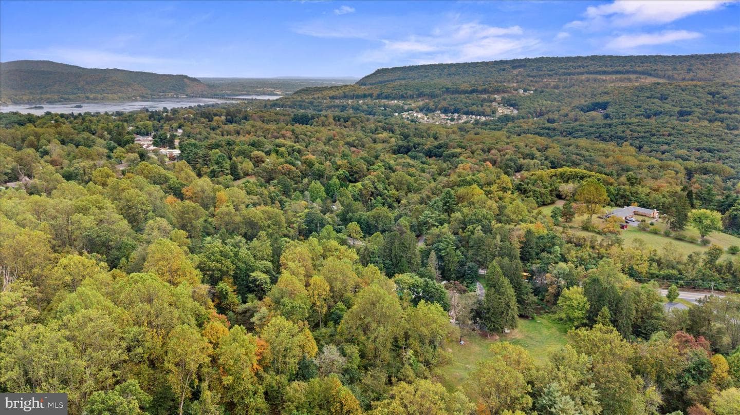 875 Valley Road photo 64