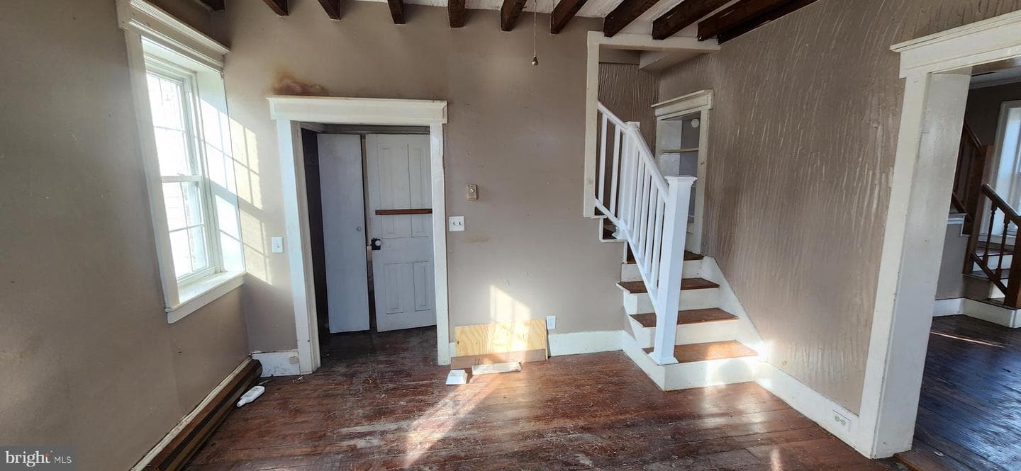 734 Bridgeport Road photo 15