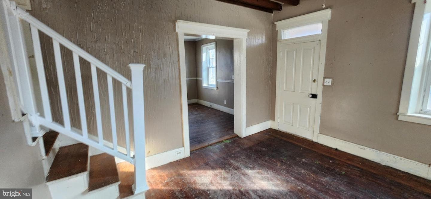 734 Bridgeport Road photo 18