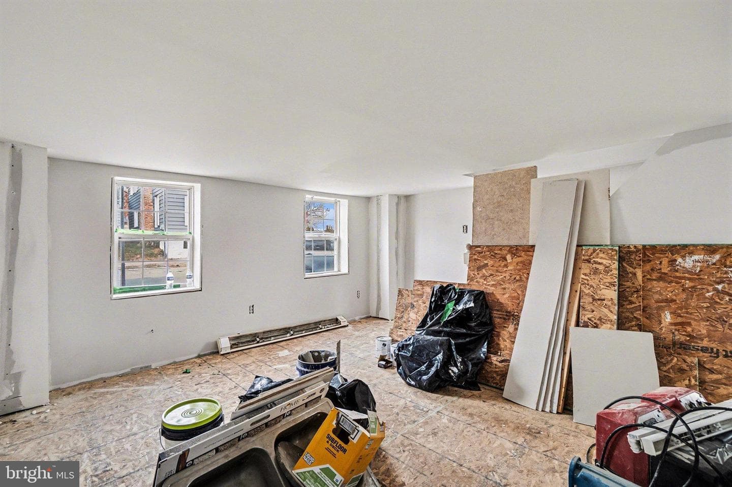 122 N High Street photo 9