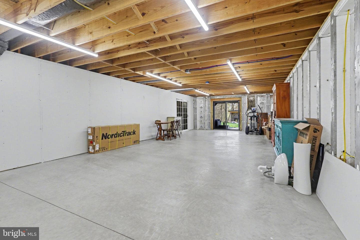 60 Stoner Drive photo 34