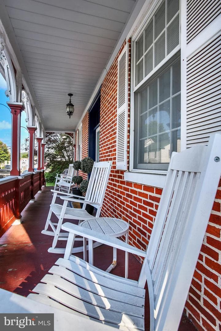 7032 Veterans Way photo 5