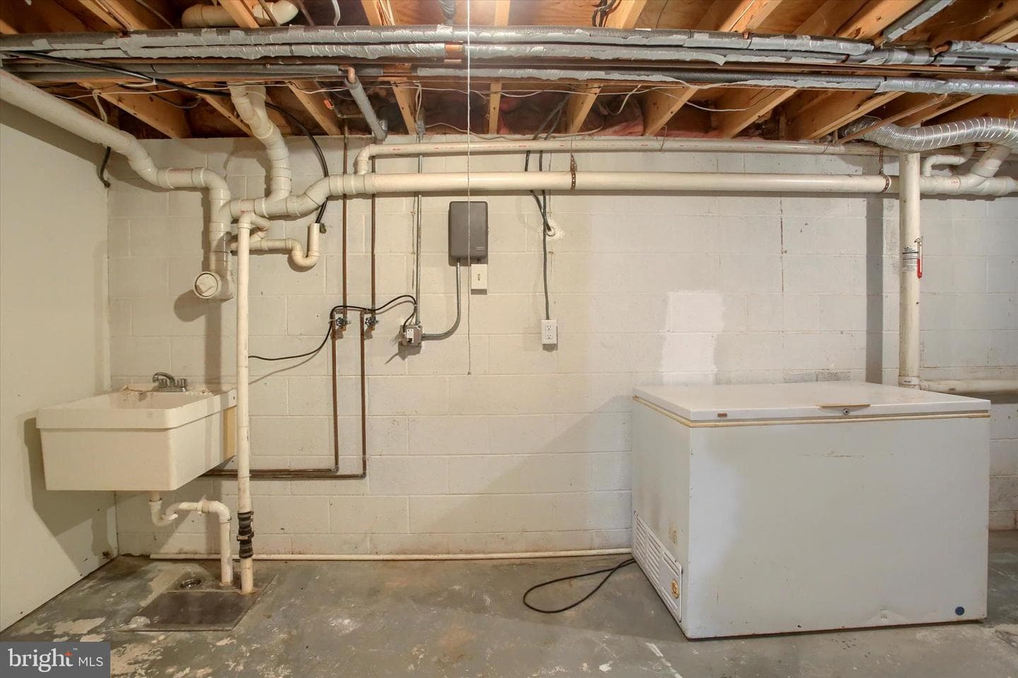 17 Pinetree Drive photo 35