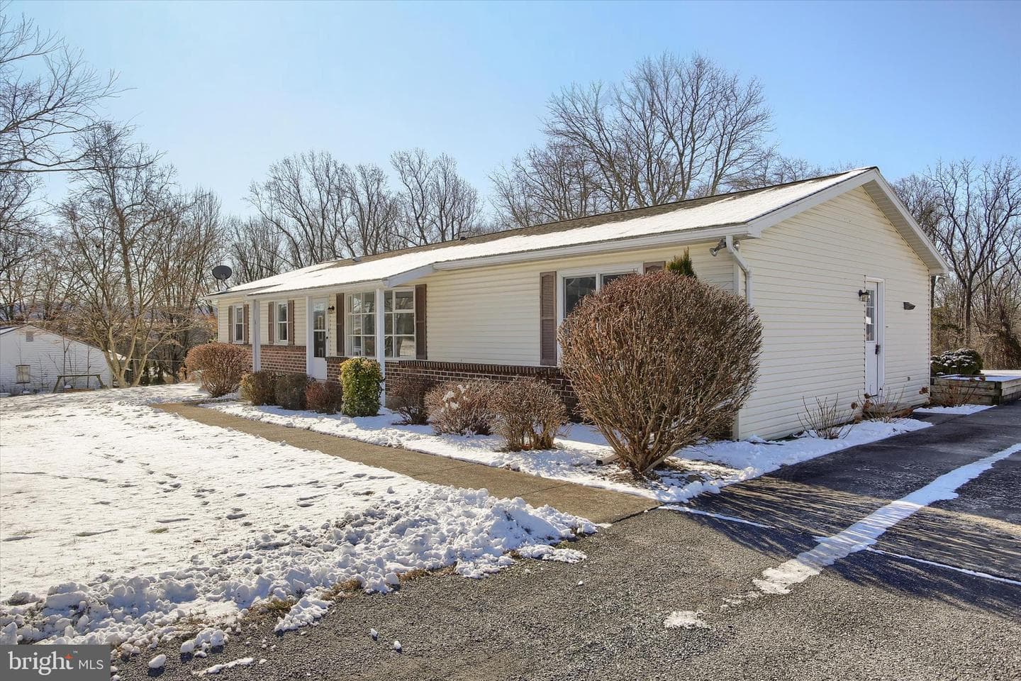 17 Pinetree Drive photo 6