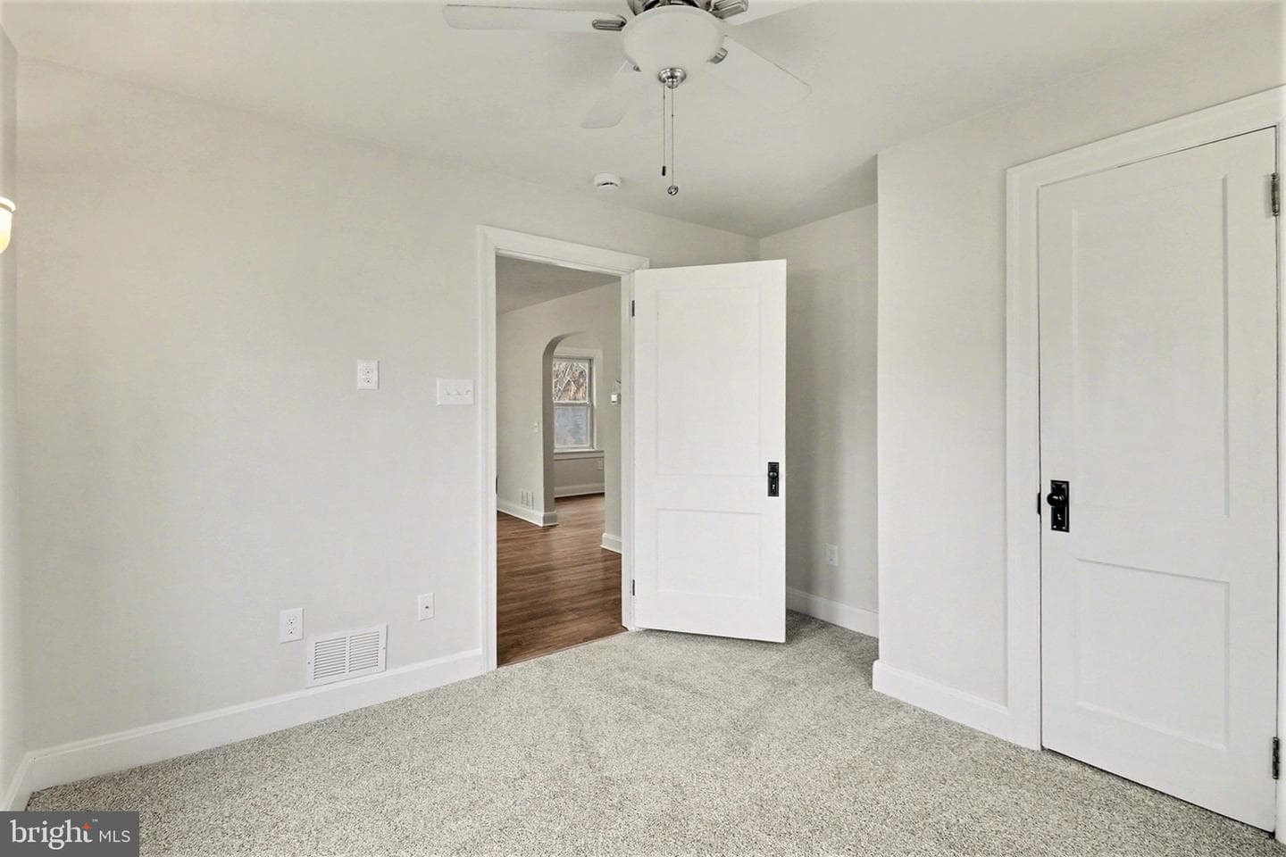 825 N Lincoln Street photo 18