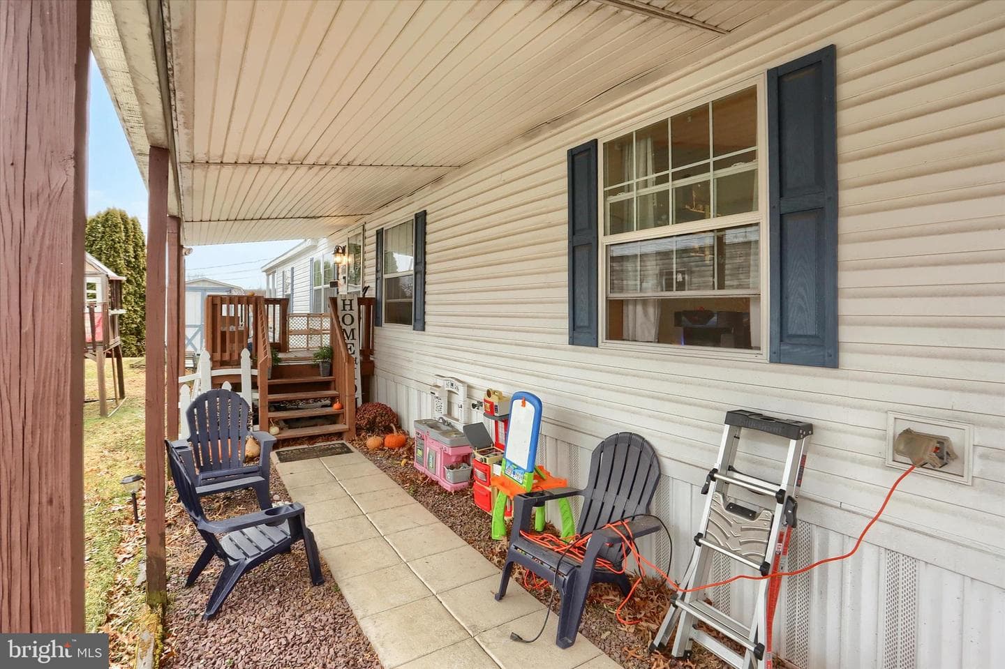 150 Mallory Boulevard photo 29