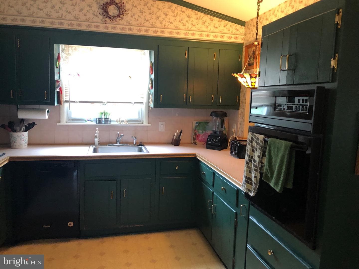 320 Cameron Street photo 14