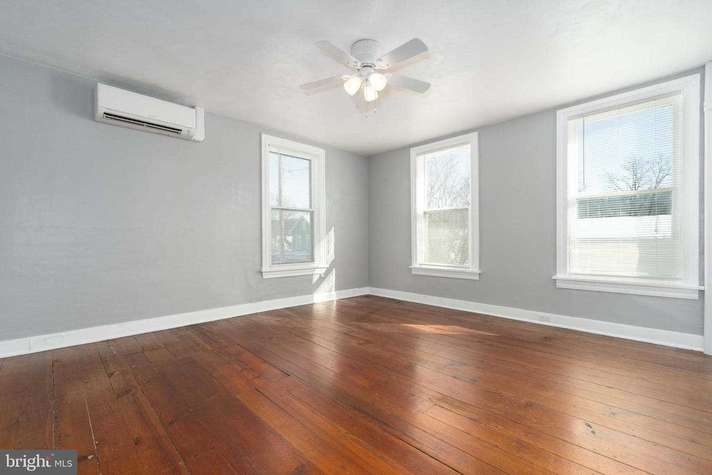 30 W Mcclure Street photo 19