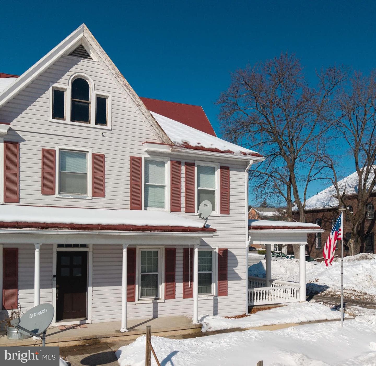 30 W Mcclure Street photo 2