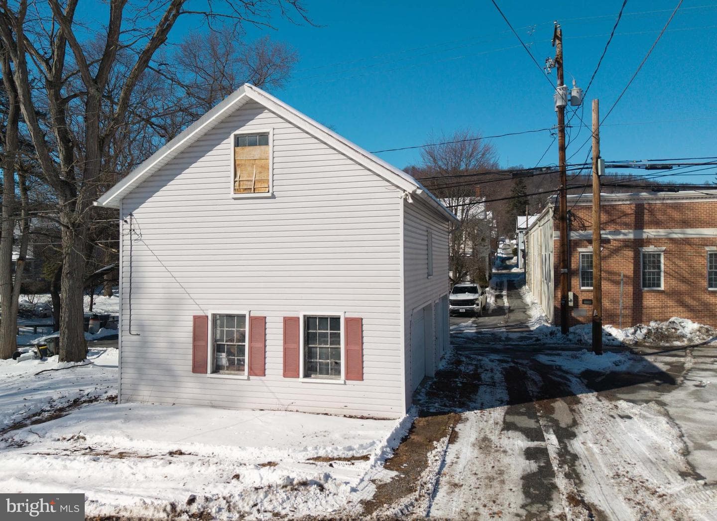 30 W Mcclure Street photo 4
