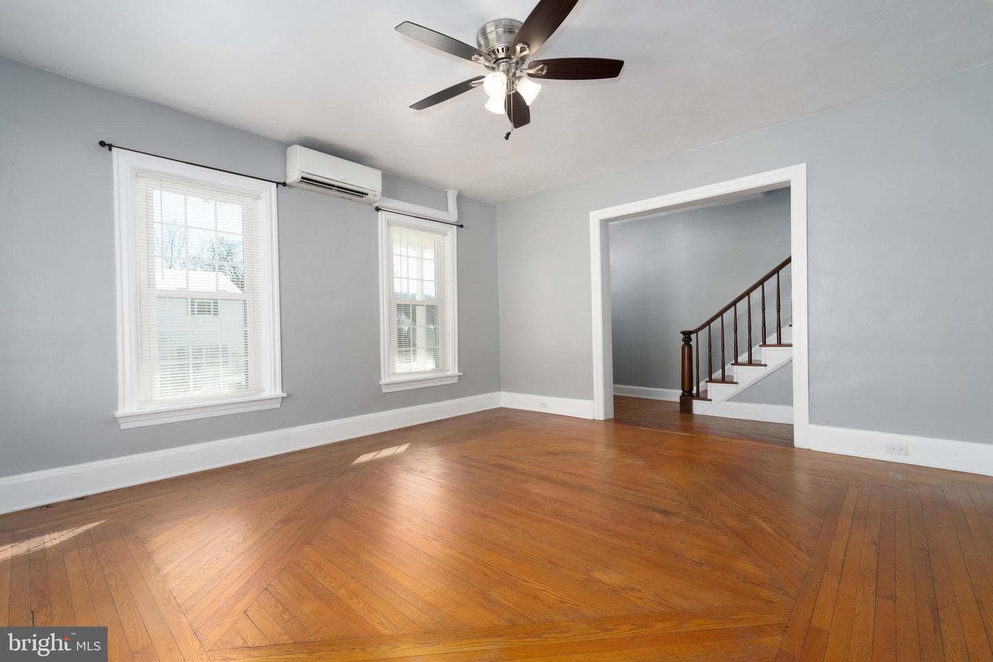 30 W Mcclure Street photo 9