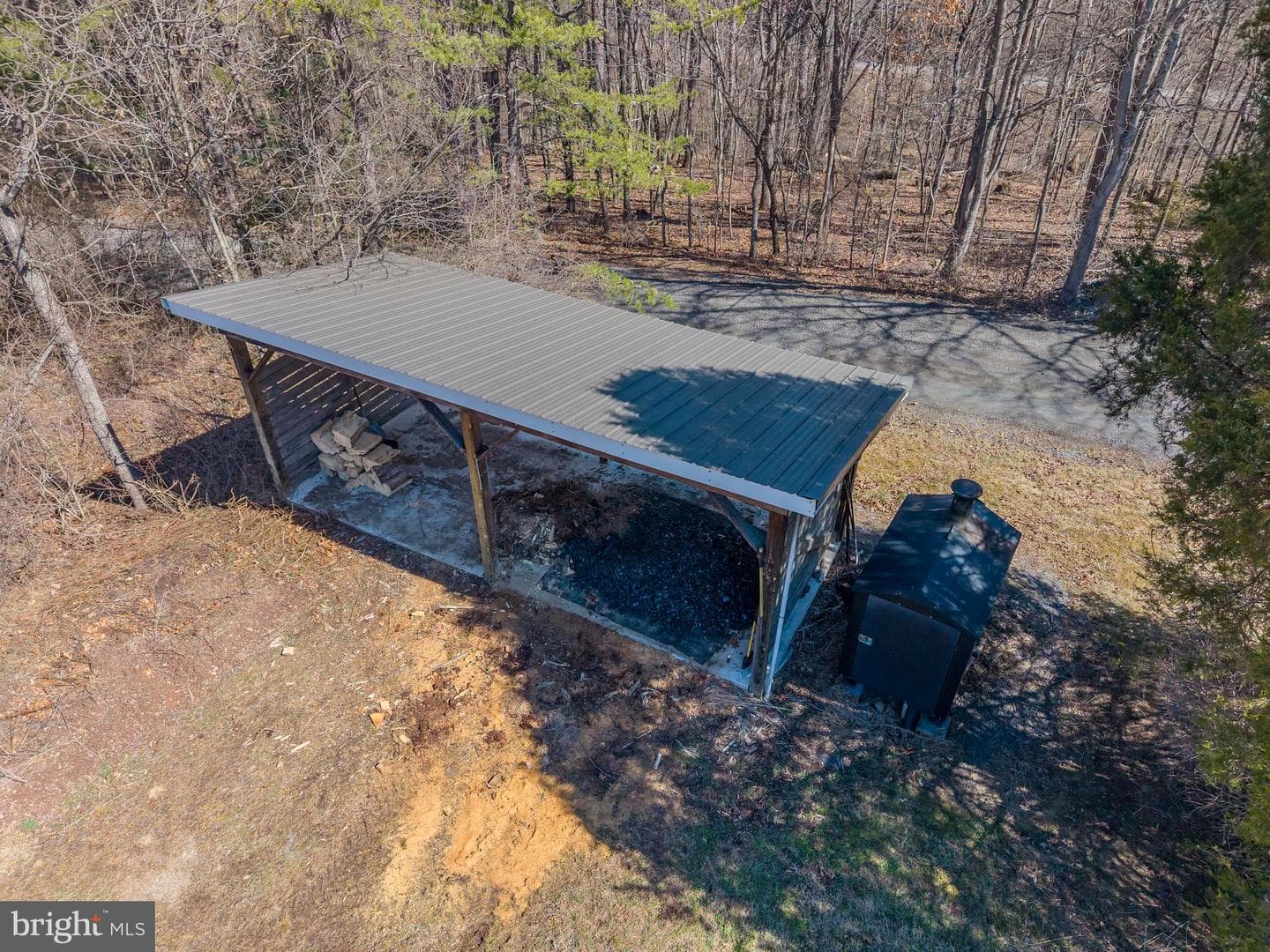 651 Robinson Road photo 65