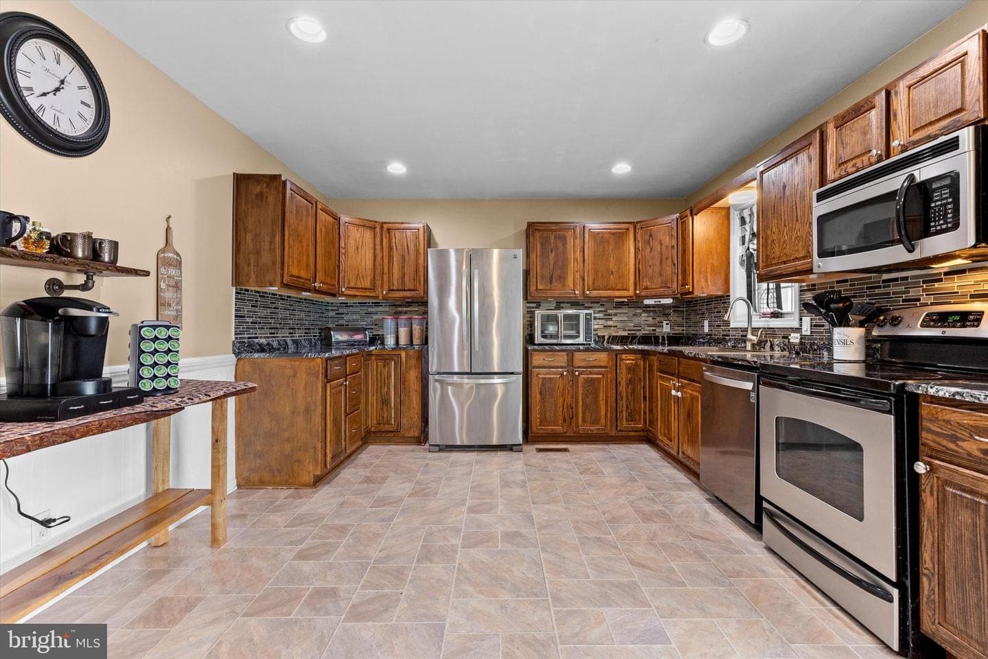635 Newport Road photo 14