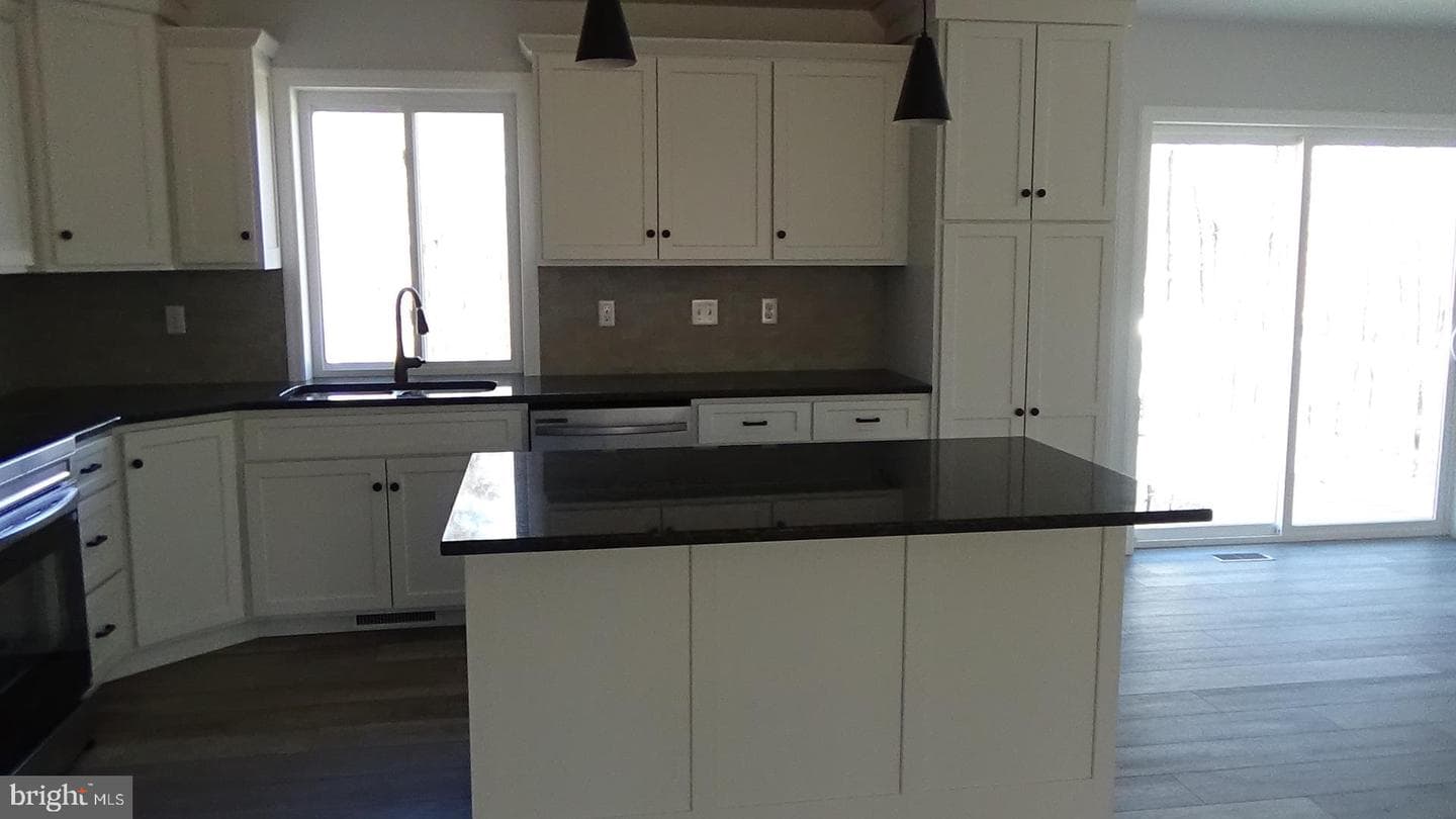 52 Hickory Ridge photo 3