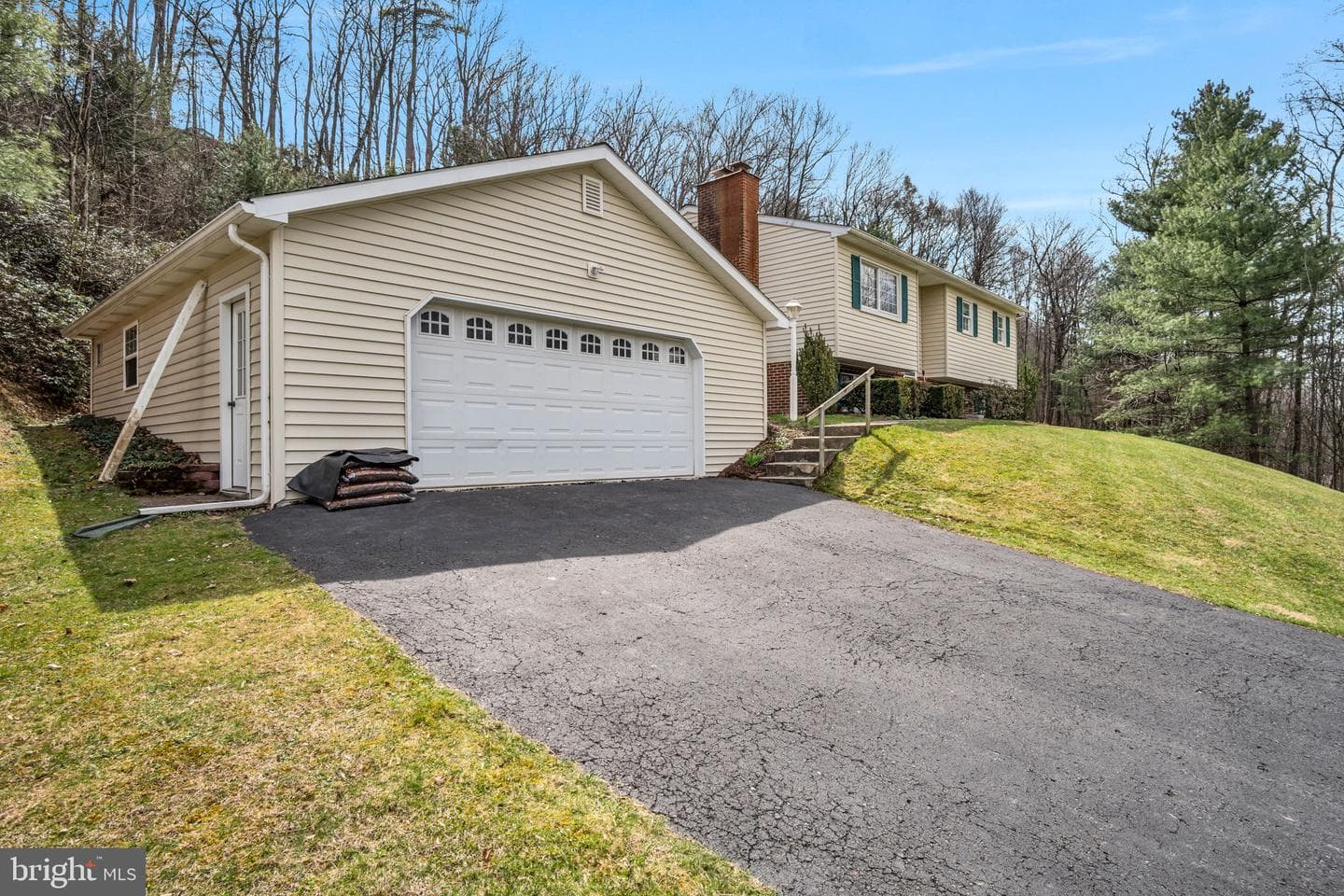 155 Greenbriar Road photo 5