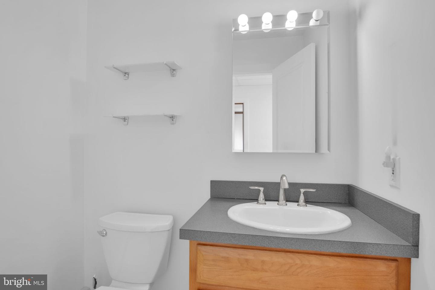 35 Red Hill Road photo 20