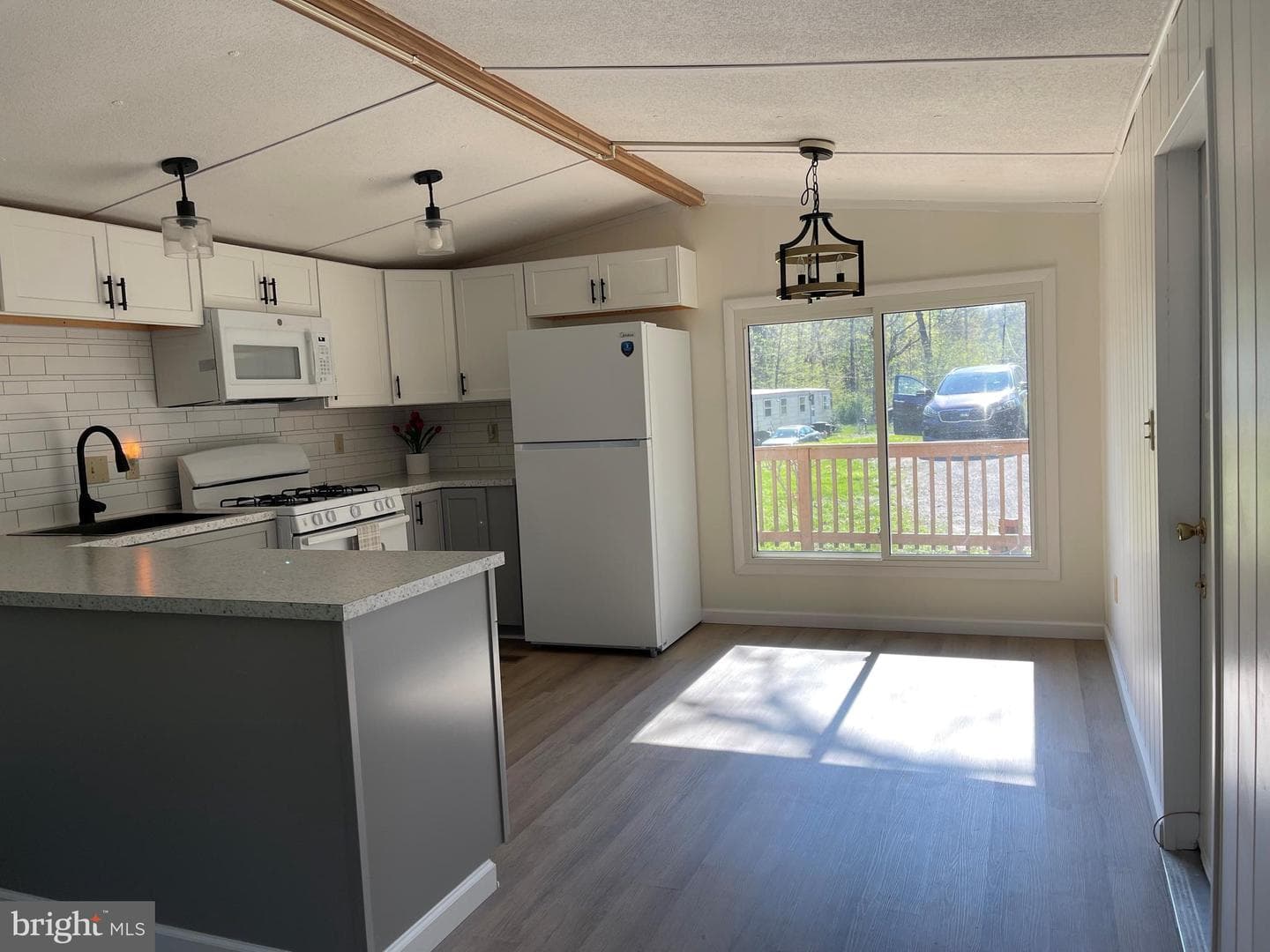 4217 Sugar Run Road photo 3
