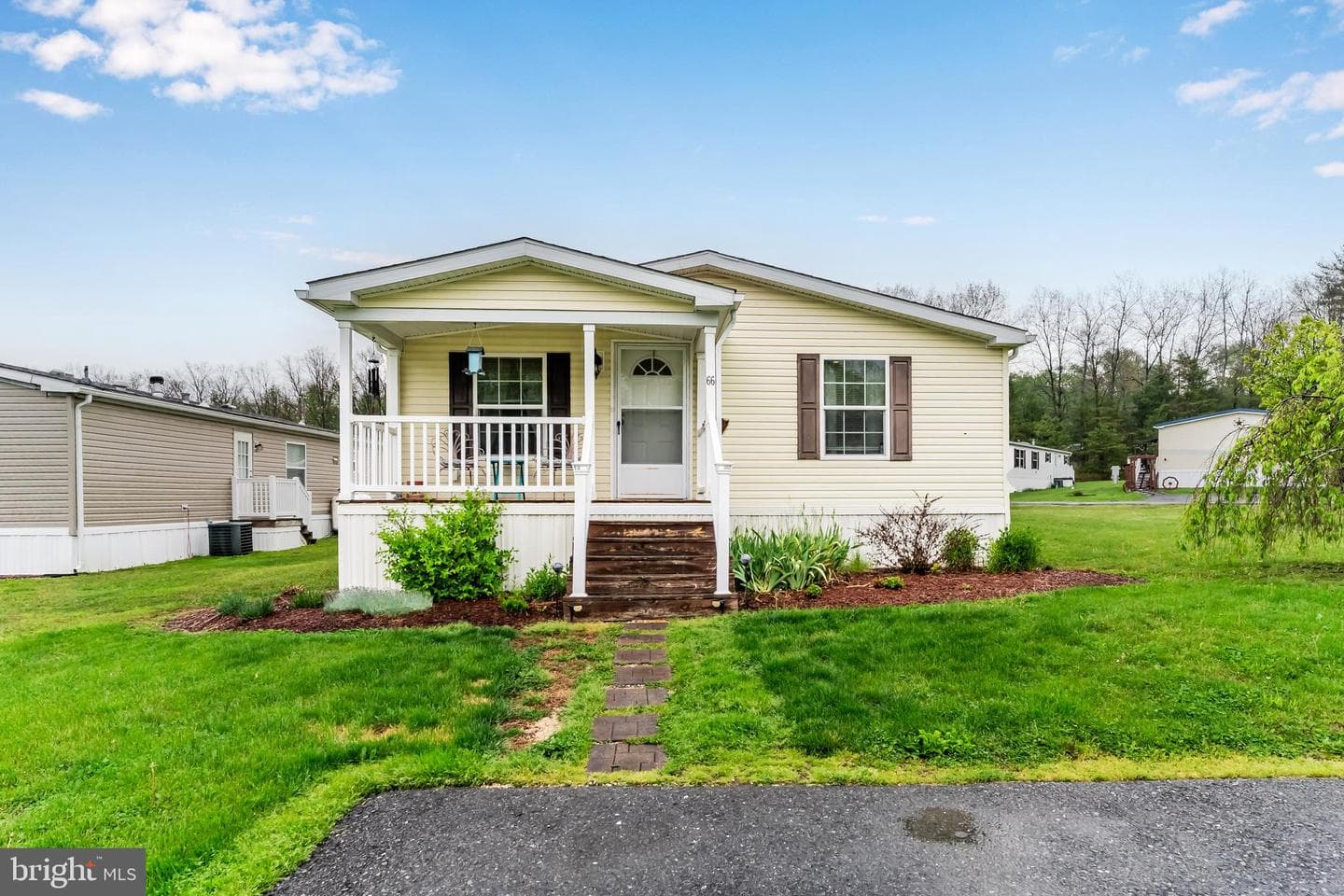 66 Meadowview Drive photo 3