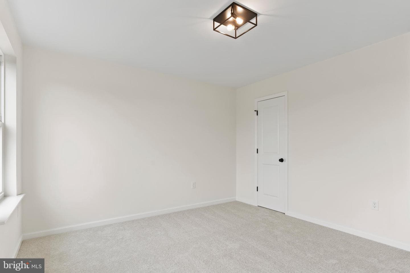 56 Pinetree Drive photo 27