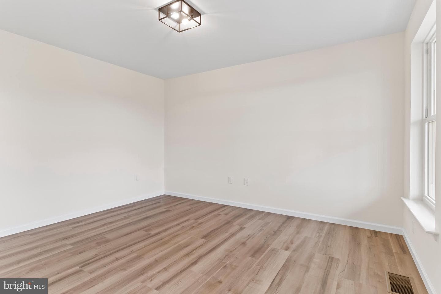 56 Pinetree Drive photo 42