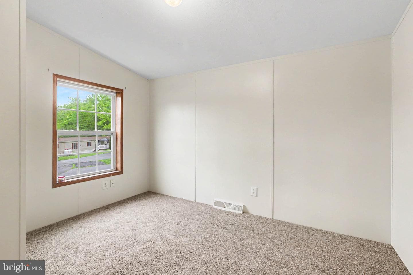 49 Meadowview Drive photo 13