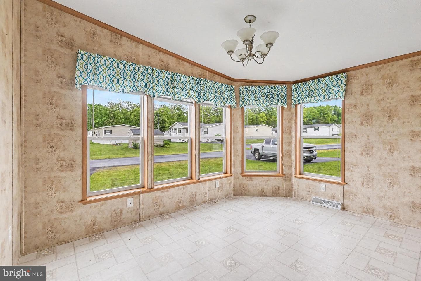 19 Meadowview Drive photo 11