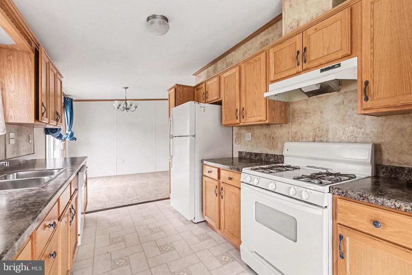 19 Meadowview Drive photo 9