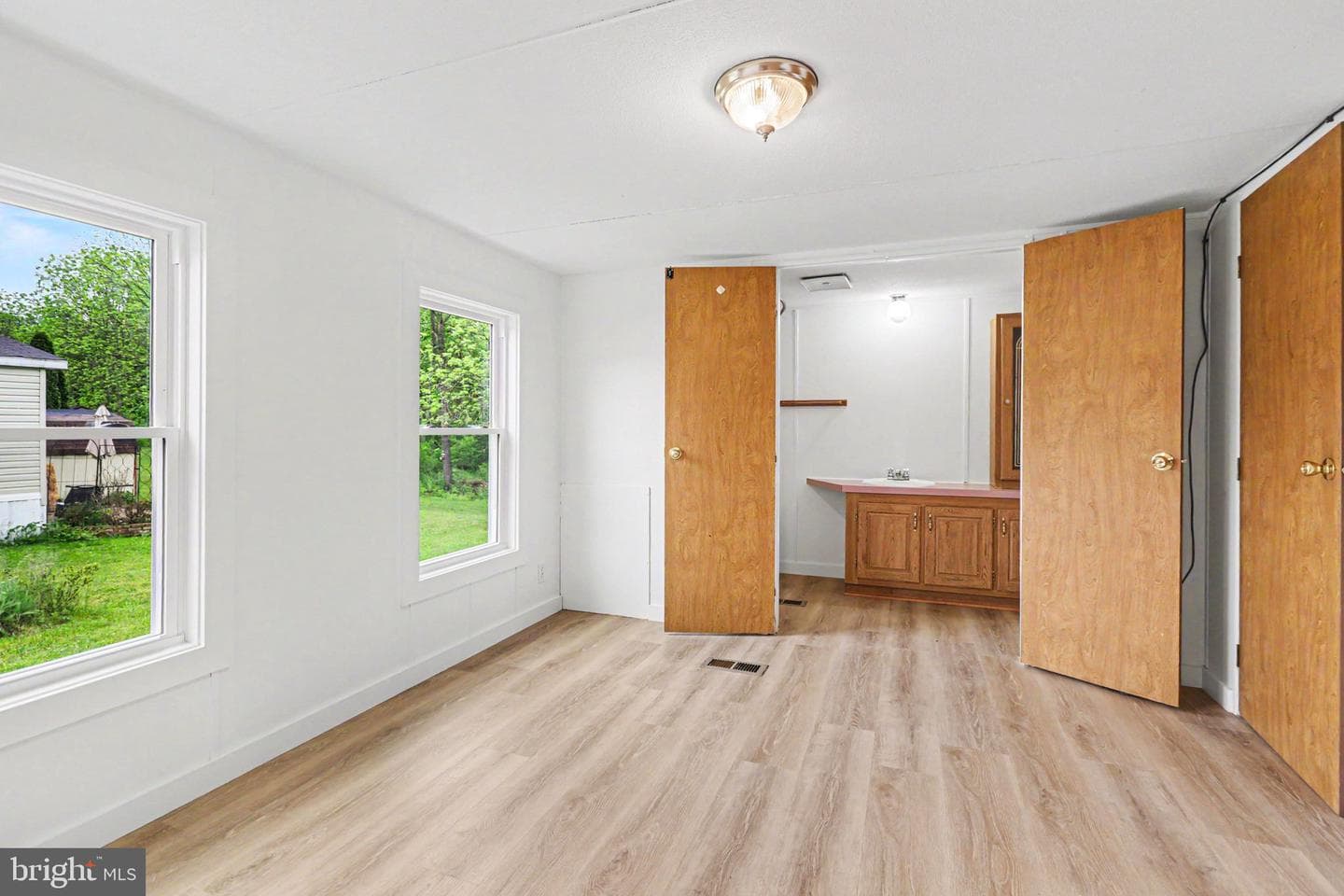 24 Meadowview Drive photo 10
