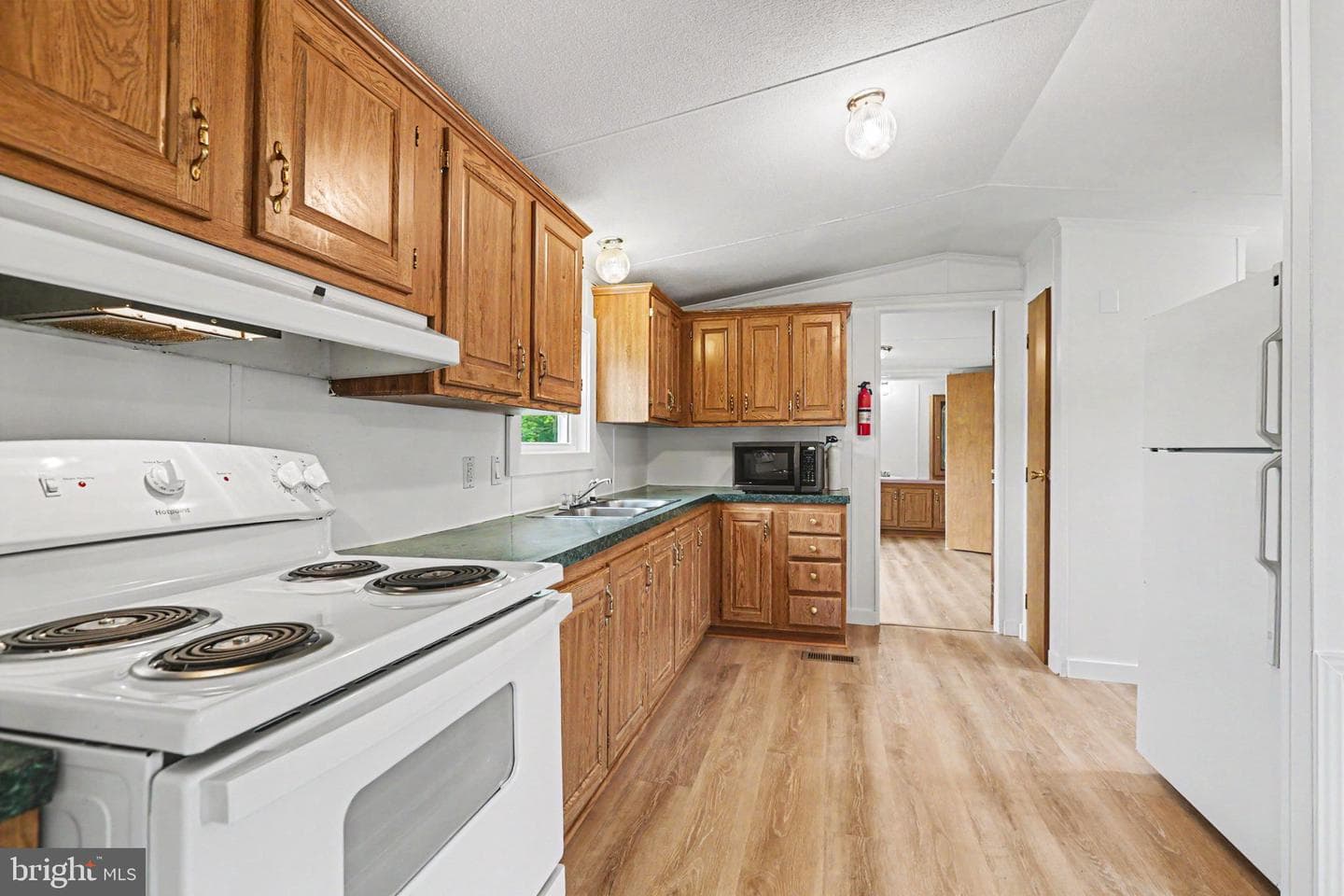 24 Meadowview Drive photo 8
