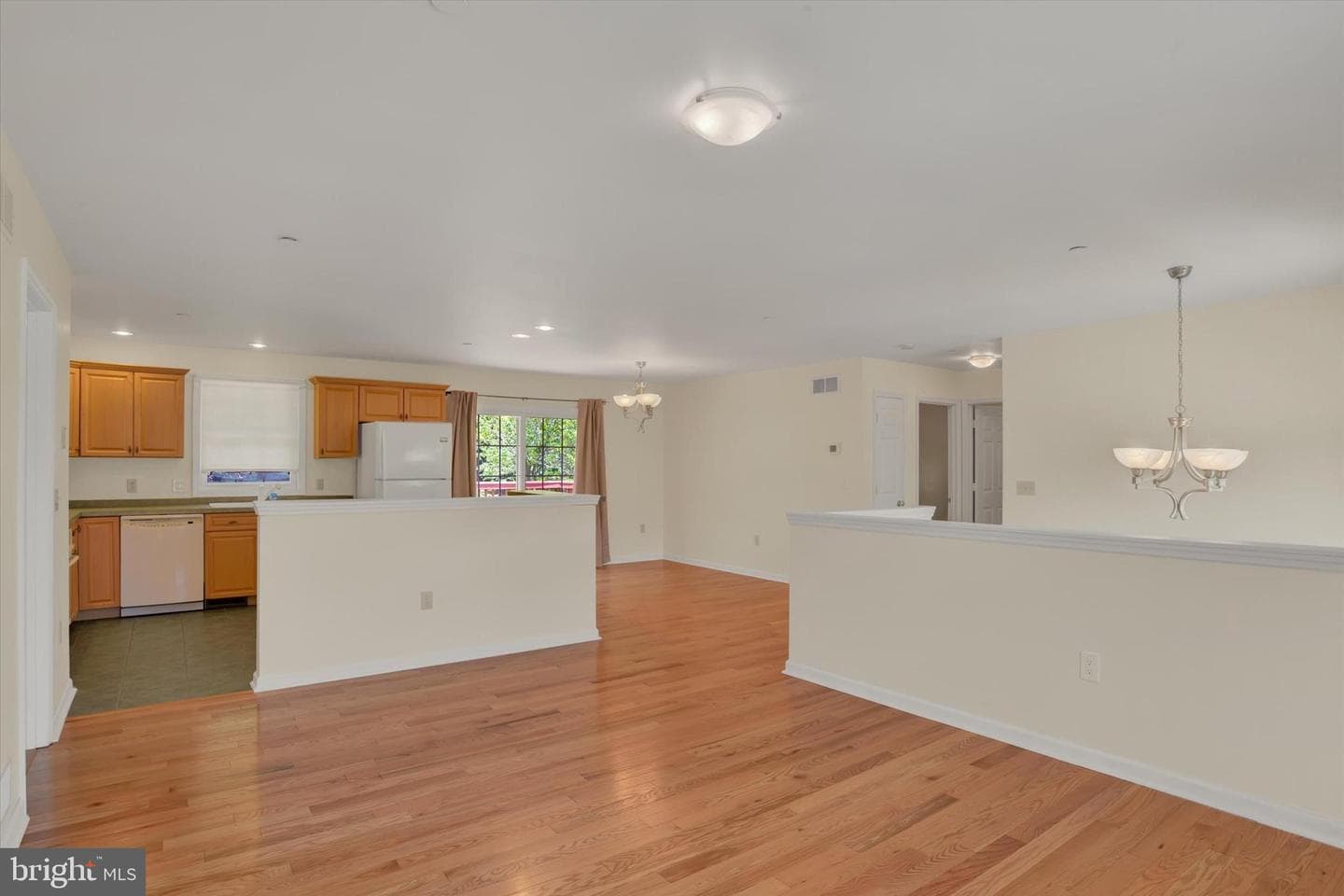 1203 Lincoln Street photo 6