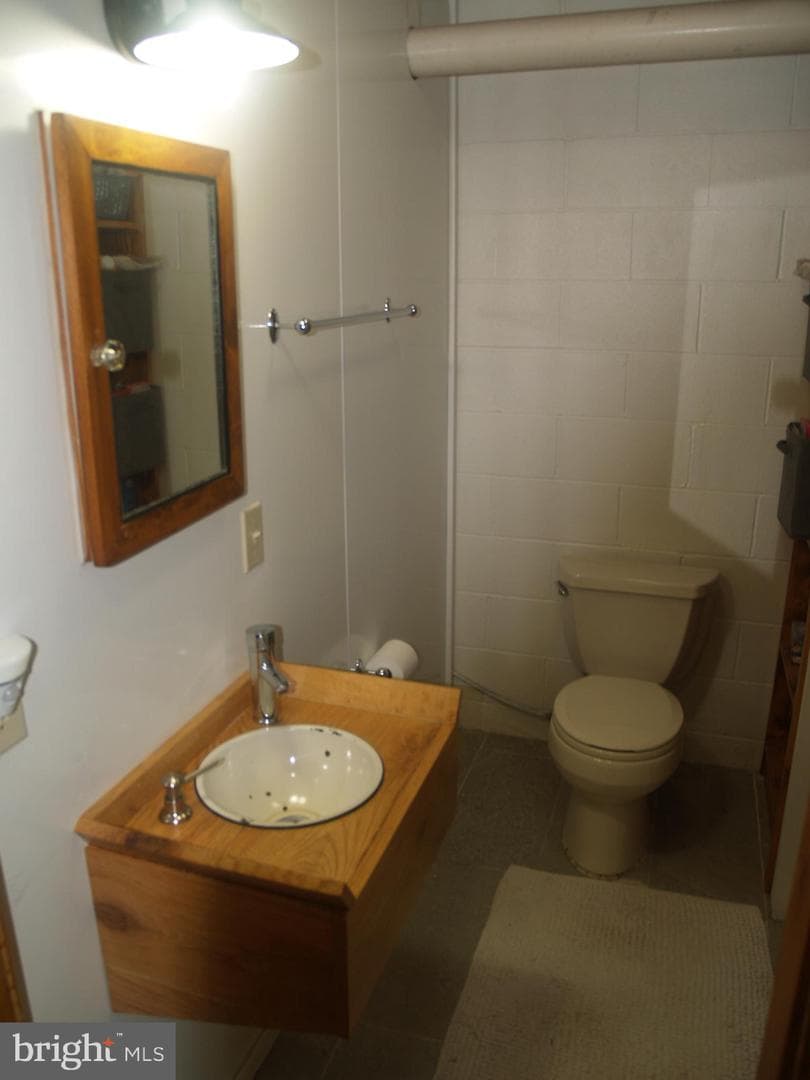94 Basin Hill Road photo 23