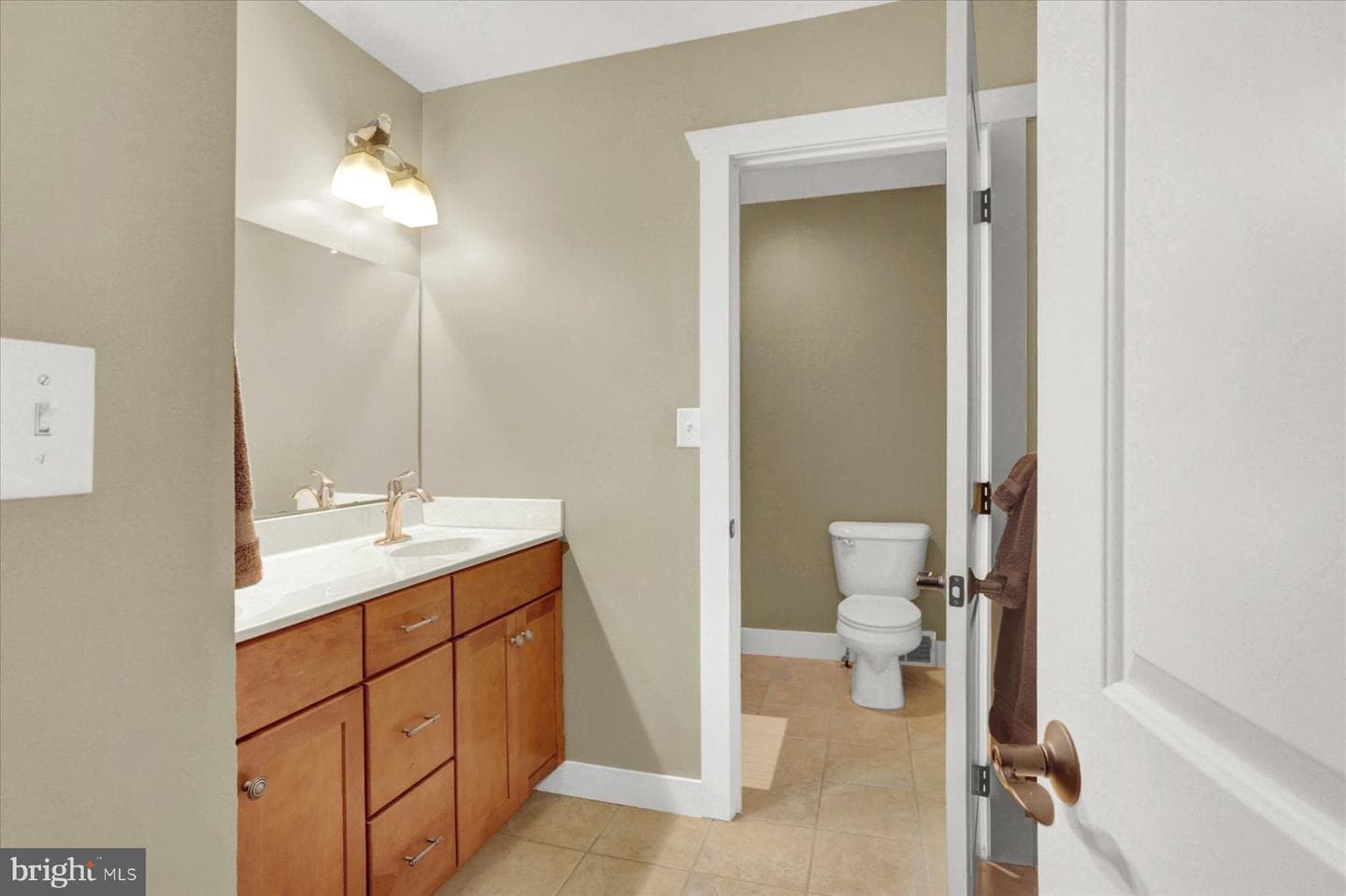 93 Franklin Court photo 33