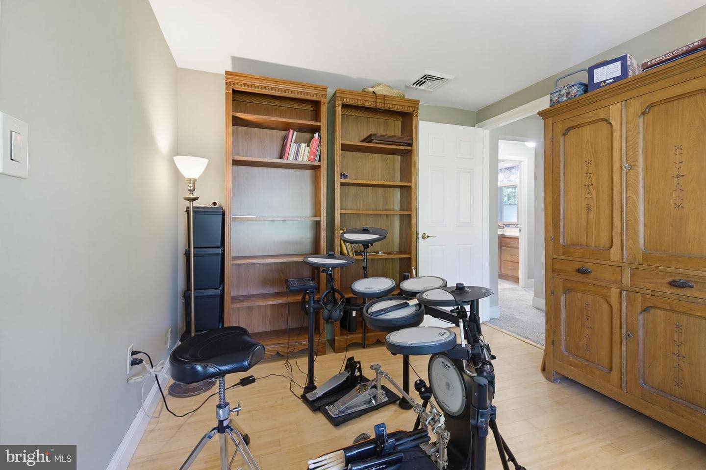 15 Donald Street photo 28