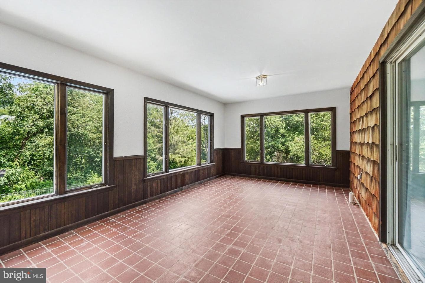 2525 Valley Road photo 19