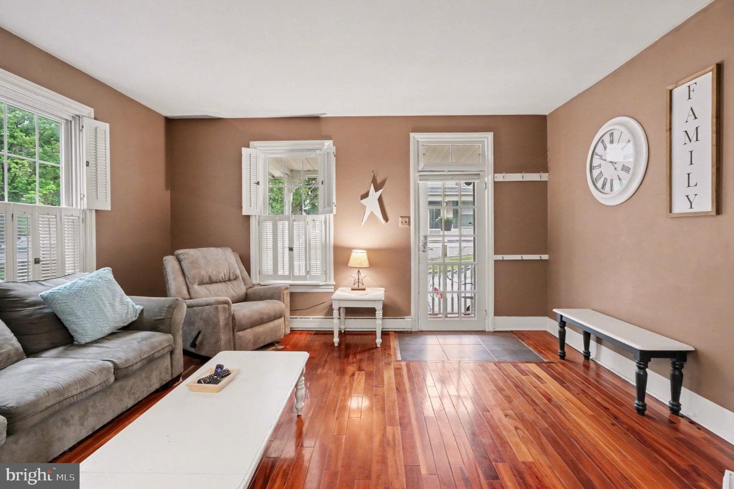 438 Gantt Street photo 4